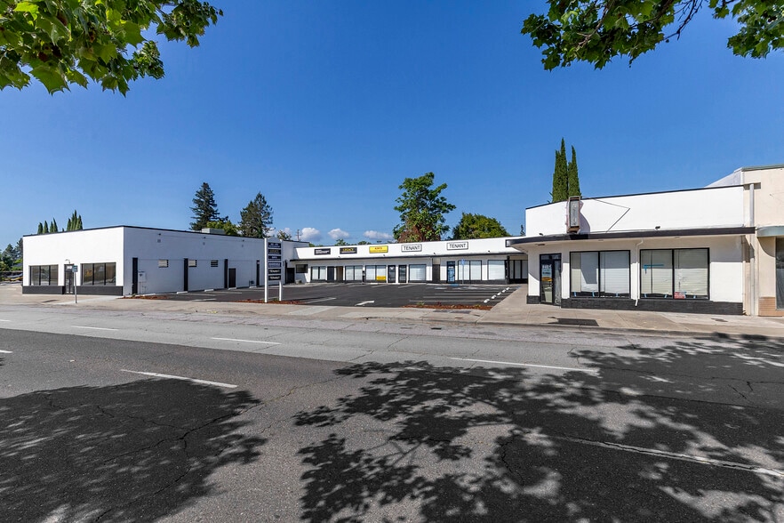 More Photos Of 481 S Bascom Ave, San Jose Storefront Retail Office For Lease