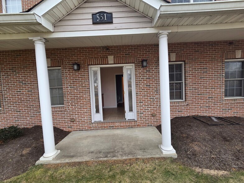 More Photos Of 551 Newman Springs Rd, Lincroft Office Residential For Lease