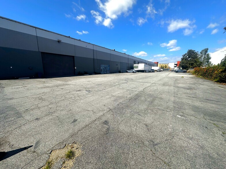 More Photos Of 5331-5333 E Slauson Ave, Commerce Warehouse For Sale