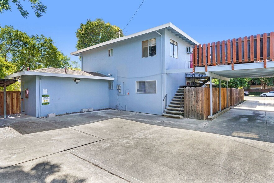 More Photos Of 828 D St, Davis Apartments For Sale