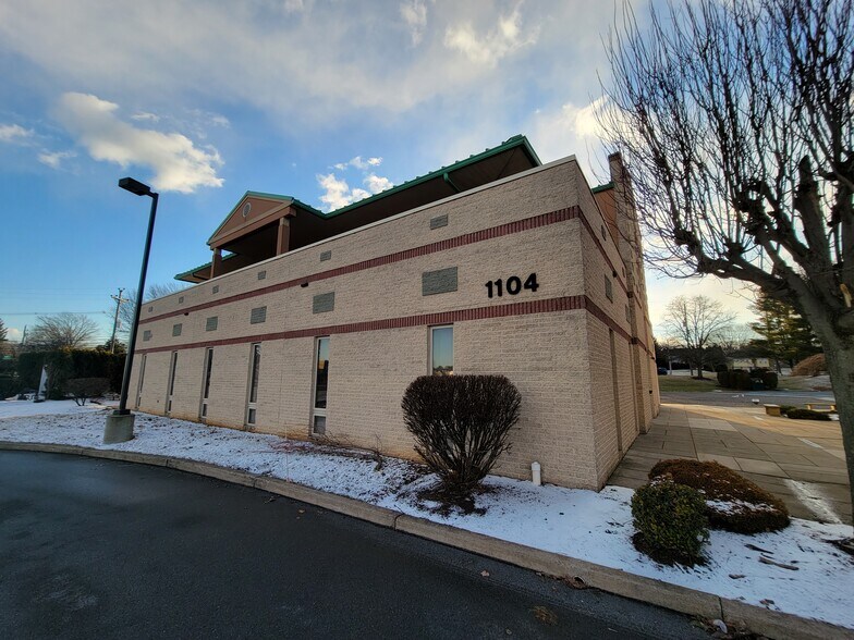 More Photos Of 1104 Van Buren Rd, Easton Medical For Lease