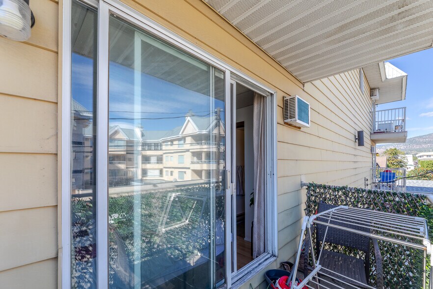 More Photos Of 157 Wade Av W, Penticton Apartments For Sale