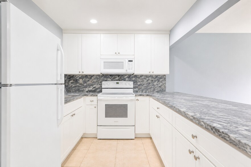 More Photos Of 2400 NW 16th Street Rd, Miami Apartments For Sale