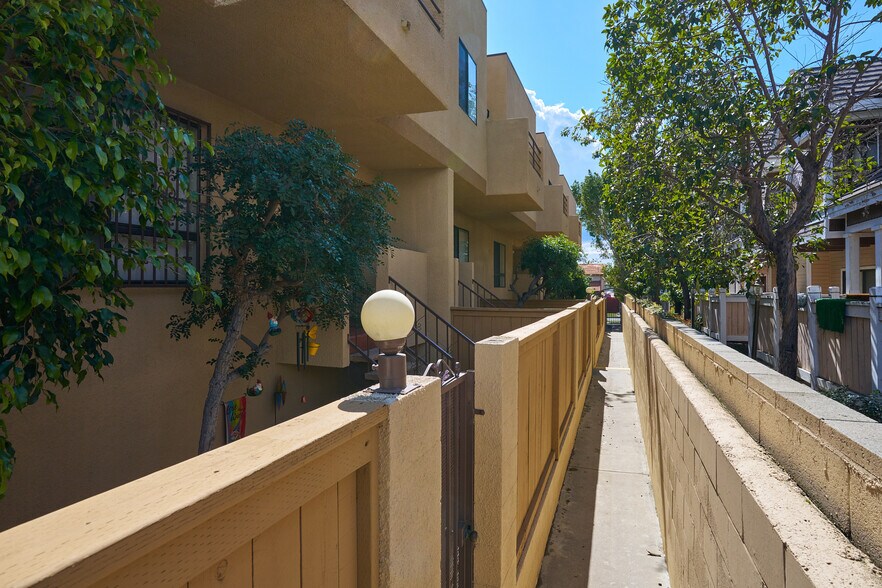 More Photos Of 143 Alta St, Arcadia Apartments For Sale