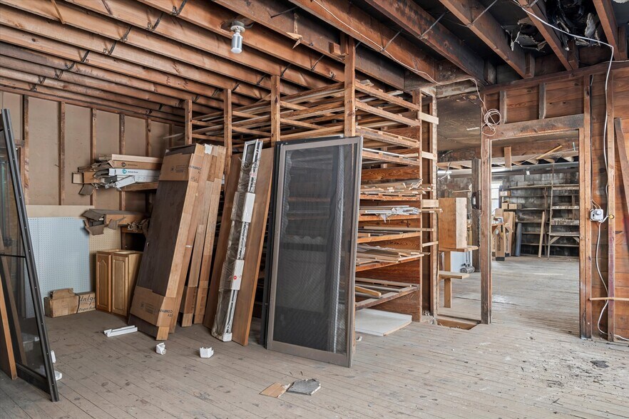 More Photos Of 309 Main St, Emlenton General Retail For Sale