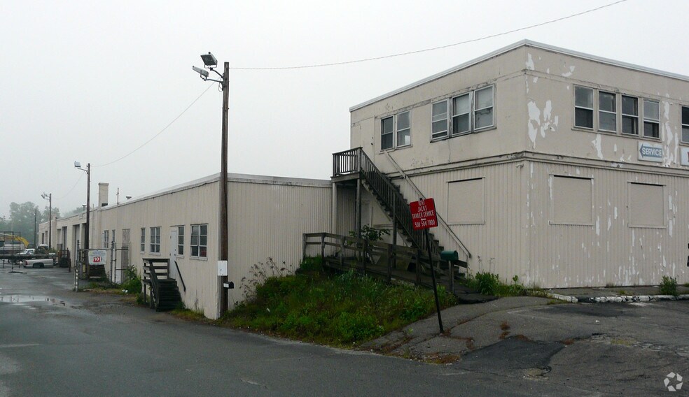 More Photos Of 1093 N Montello St, Brockton Service For Lease