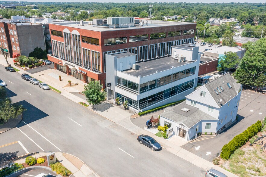 More Photos Of 104 Grand Ave, Englewood Medical For Lease