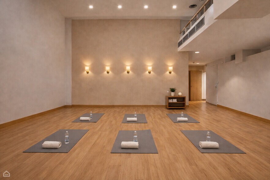 More Photos Of 1309-1311 E 57th St, Chicago Office For Lease