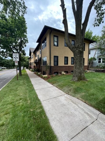 More Photos Of 107-115 Fairview Ave N, Saint Paul Apartments For Sale