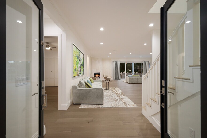 More Photos Of 1718 Bay St, Sarasota Specialty For Sale