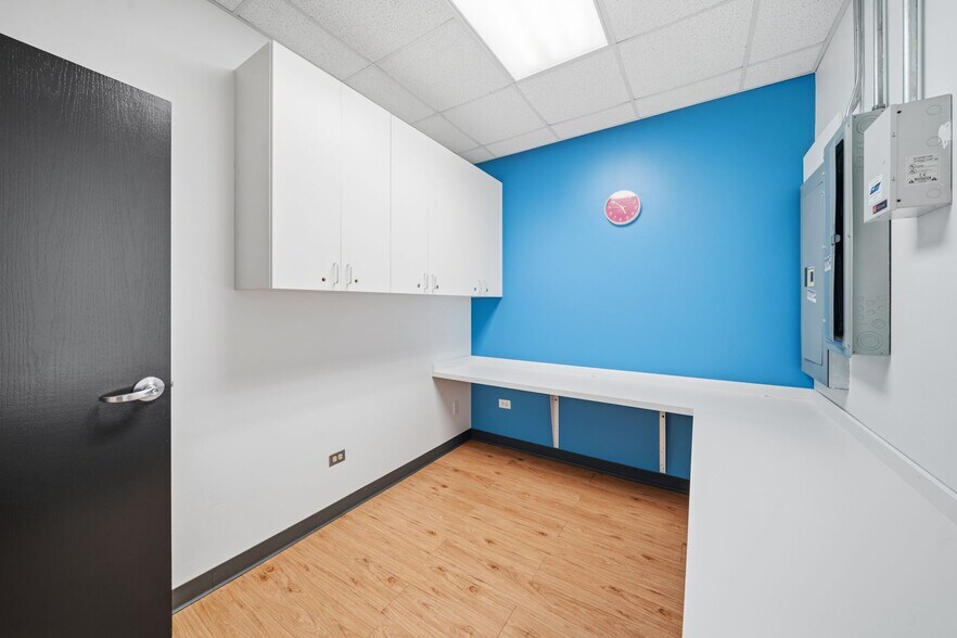 More Photos Of 6059 S Ashland Ave, Chicago Freestanding For Lease