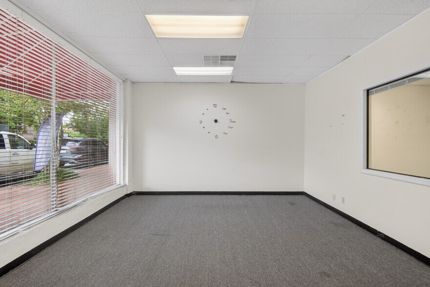 More Photos Of 126 N Main St, Warrenton Medical For Lease