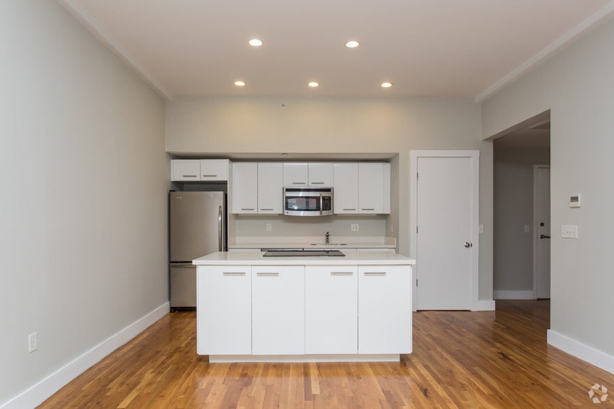 More Photos Of 361-385 Broadway, Chelsea Apartments For Lease