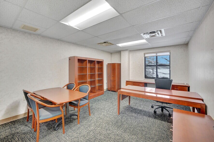 More Photos Of 26 Steele Ave, Arcade Office For Lease
