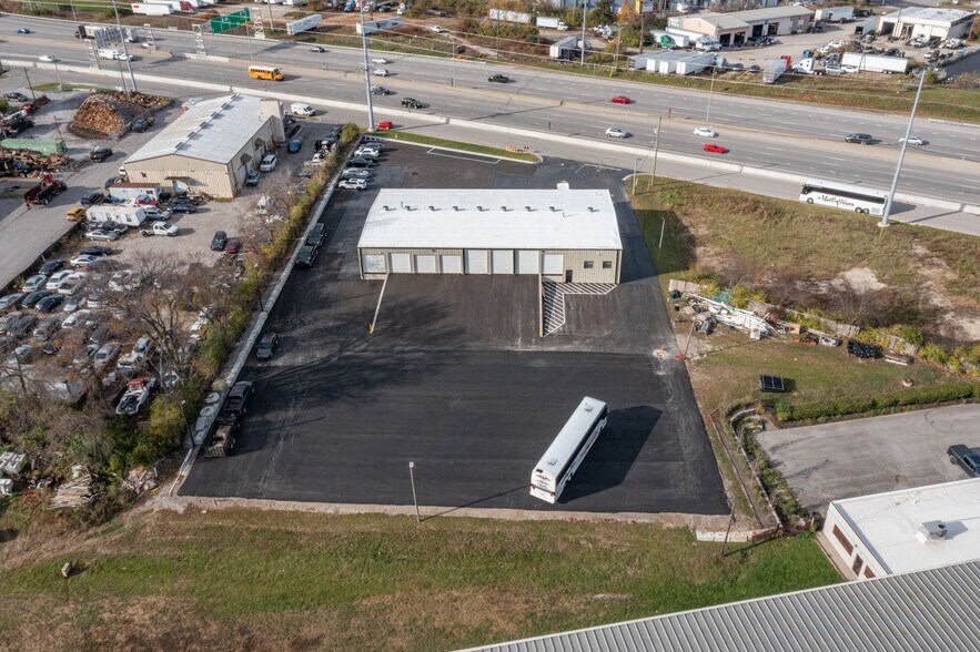 More Photos Of 1180 Finney Dr, Lexington Light Distribution For Lease