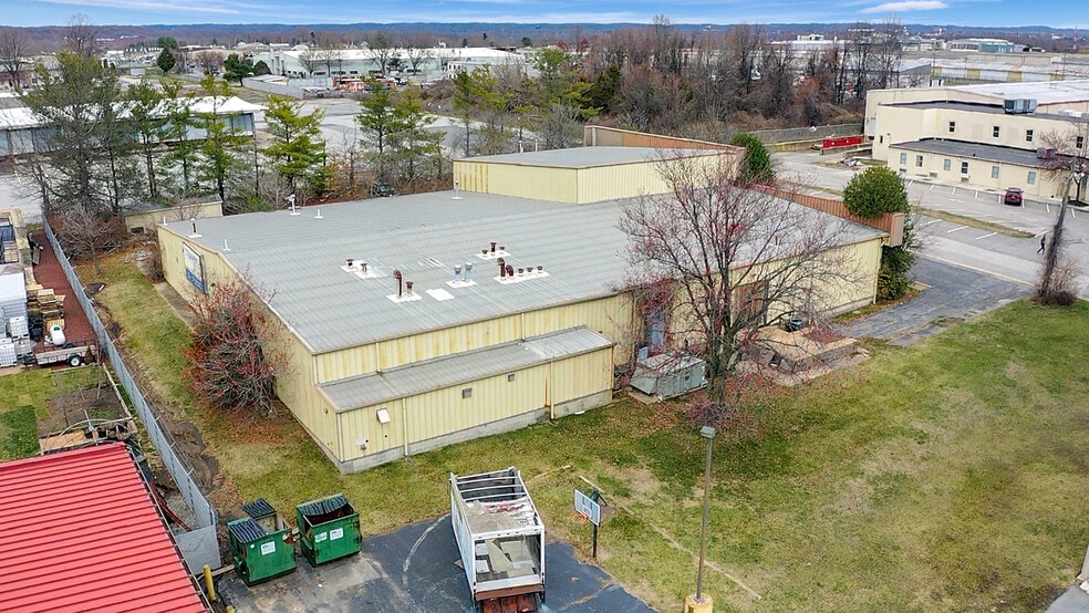 More Photos Of 200 Century Blvd, New Castle Warehouse For Sale