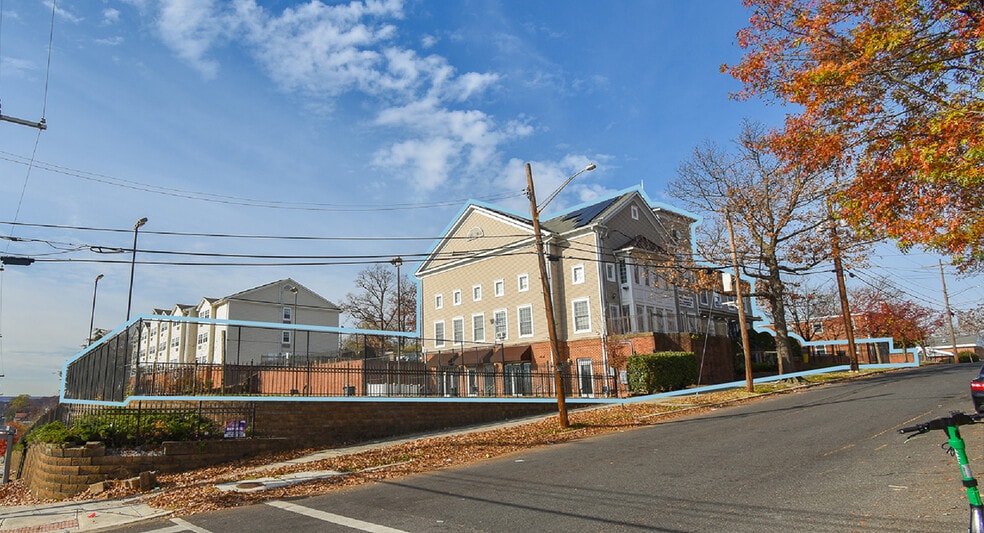 Primary Photo Of 4301 9th St SE, Washington Office For Sale