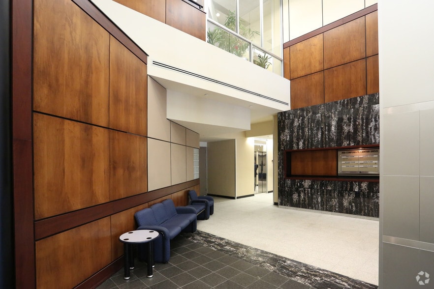 More Photos Of 300 Corporate Center Dr, Camp Hill Office For Lease