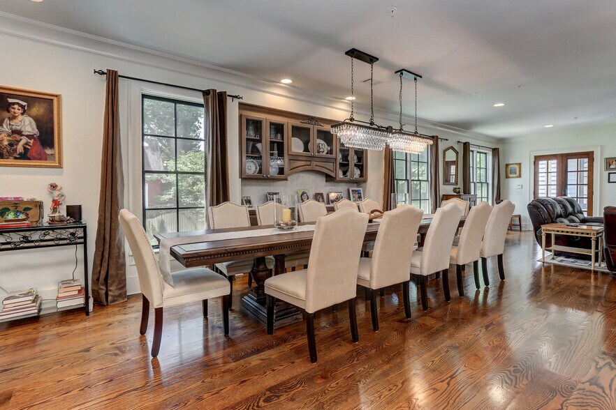 More Photos Of 2972 Lookout Pl NE, Atlanta Office Residential For Sale