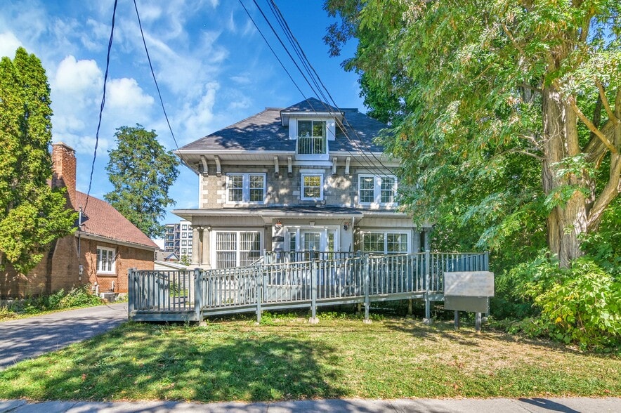 More Photos Of 117 First St E, Cornwall Apartments For Sale