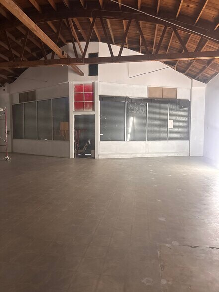 More Photos Of 2634 N Figueroa St, Los Angeles Storefront Retail Office For Lease