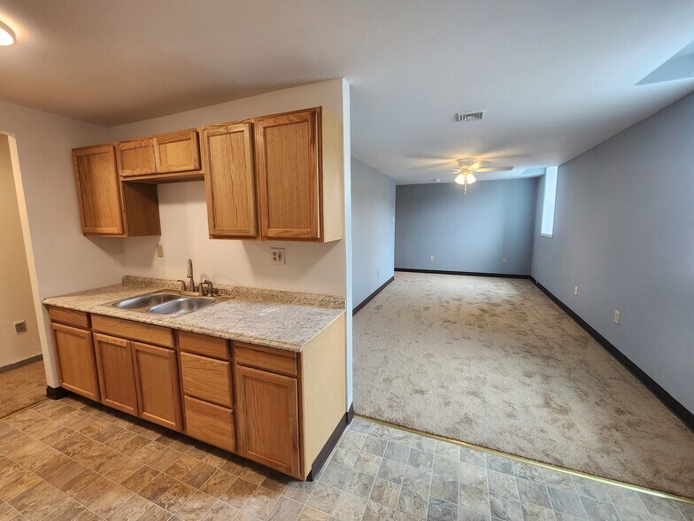 More Photos Of 744 Park Ave, Syracuse Warehouse For Sale