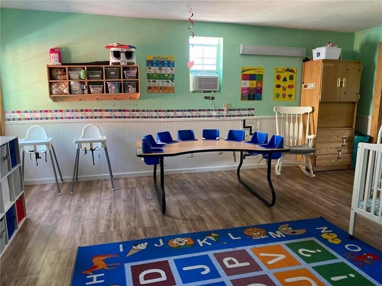 More Photos Of 130 Charter Oak Dr, Canyon Lake Daycare Center For Sale