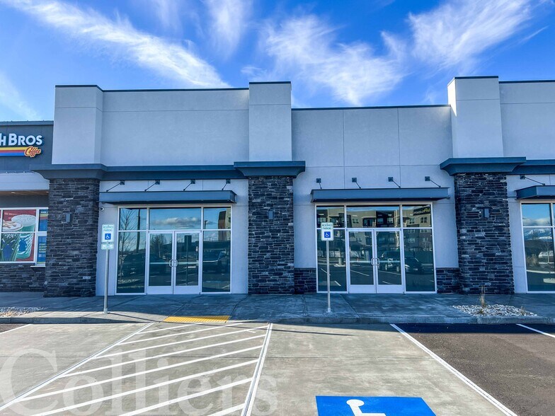 More Photos Of 320 S Ten Mile Rd, Meridian General Retail For Lease