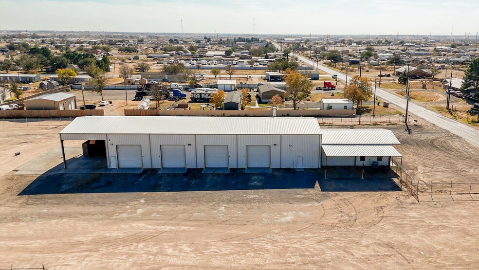 More Photos Of 2914 N County Road 1140, Midland Warehouse For Lease