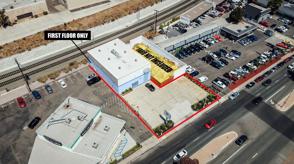 More Photos Of 800 El Cajon Blvd, El Cajon Service For Sale