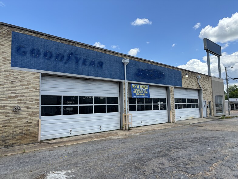 Primary Photo Of 620 W Main St, Tupelo Freestanding For Lease