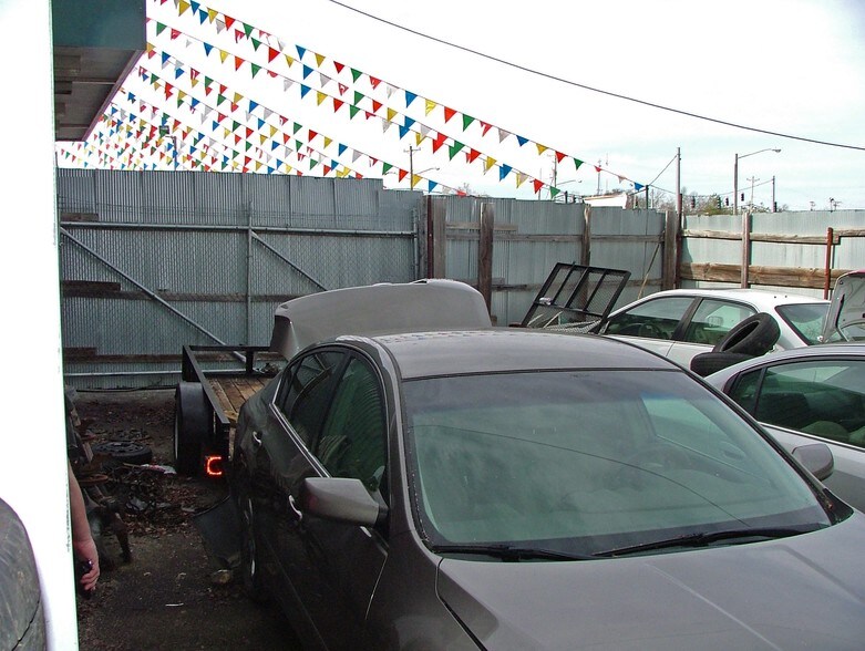 More Photos Of 327 W 6th Ave, Bowling Green Auto Dealership For Sale