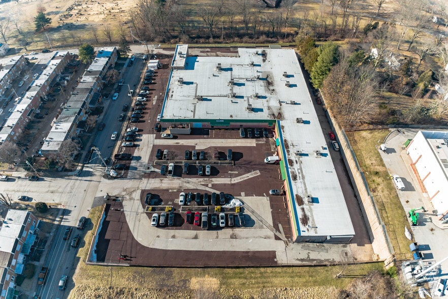 More Photos Of 9 S Forrest Ave, Norristown Manufacturing For Lease