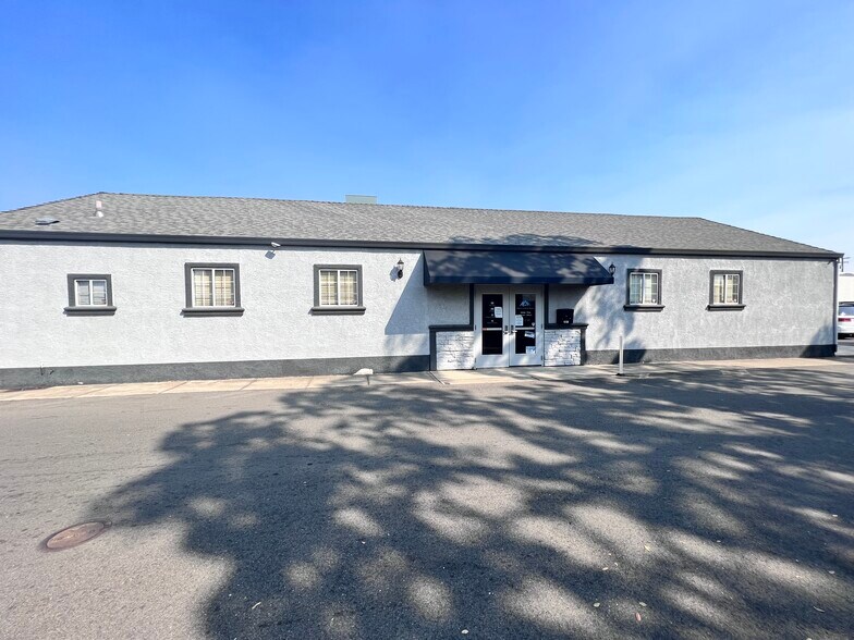 More Photos Of 2665 Bechelli Ln, Redding Office For Lease