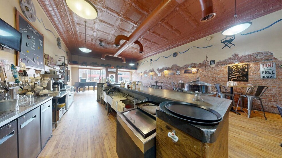 More Photos Of 316 N Center Ave, Hardin Specialty For Sale