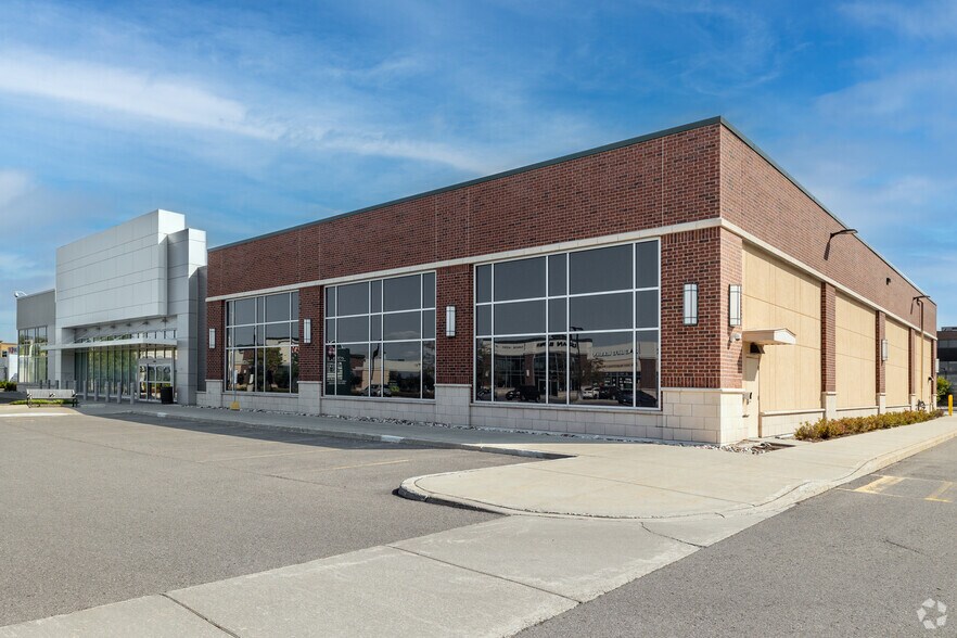 More Photos Of 590-650 Industrial Ave, Ottawa Storefront For Lease