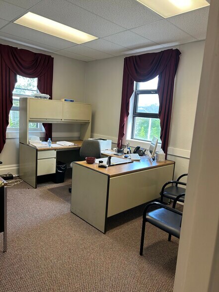 More Photos Of 35 Harvard St, Worcester Office For Lease