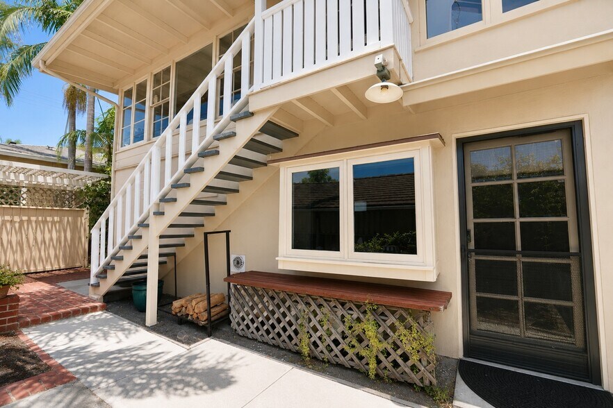 More Photos Of 375 Aster St, Laguna Beach Apartments For Sale