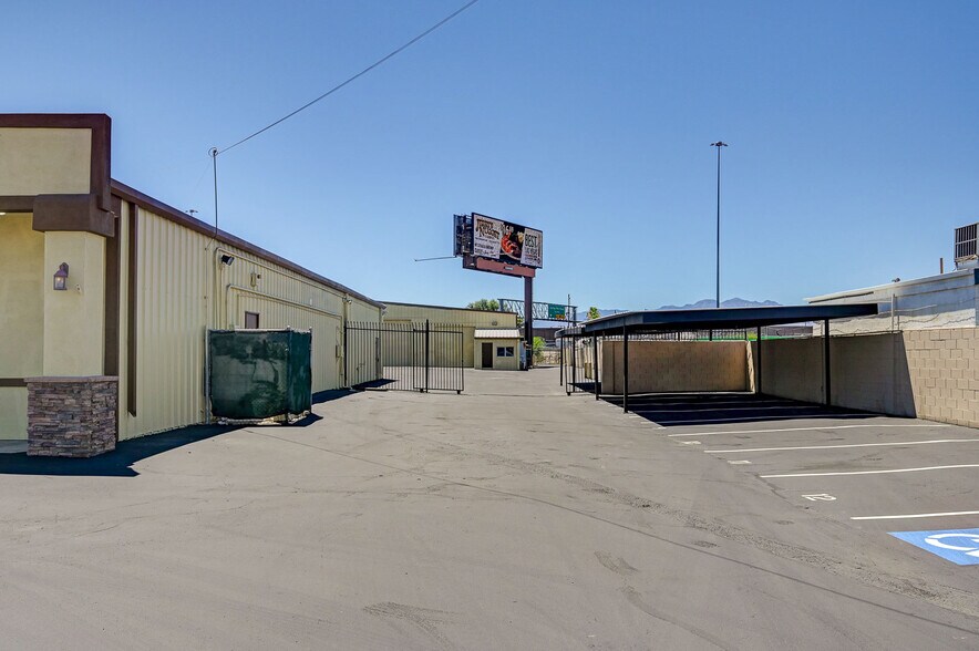 More Photos Of 2951 Westwood Dr, Las Vegas Distribution For Lease