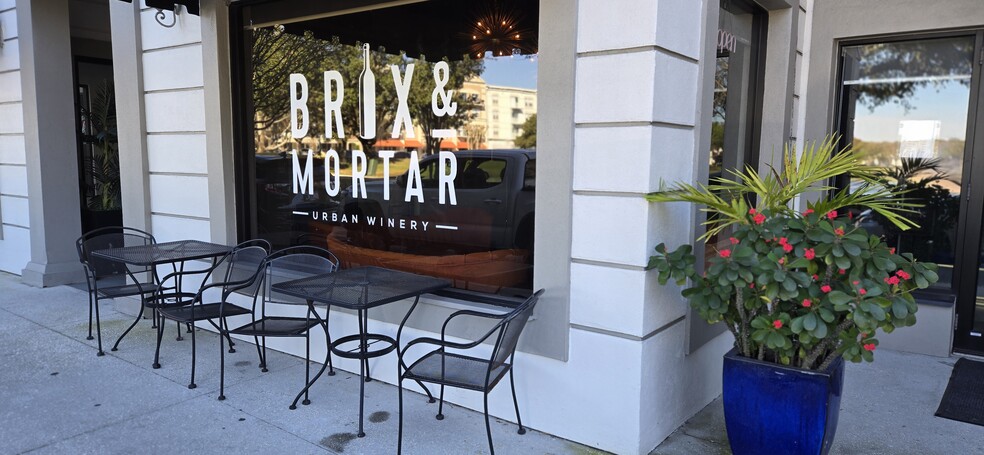 More Photos Of 3801 Avalon Park East Blvd, Orlando Unknown For Lease