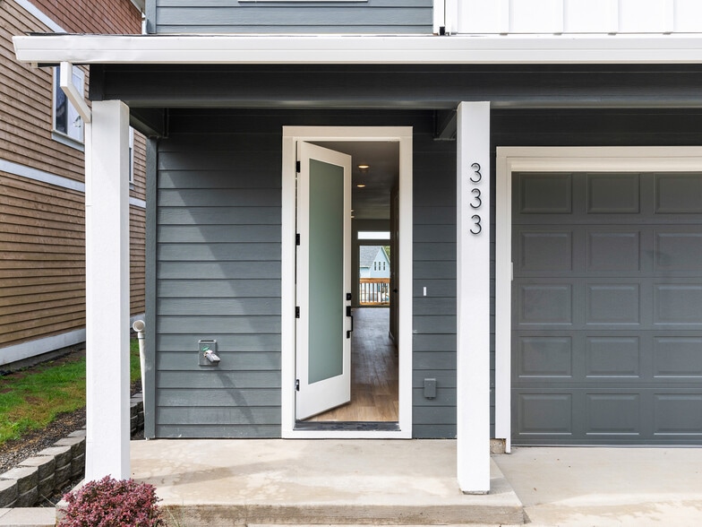 More Photos Of 331 SE Jetty Ave, Lincoln City Apartments For Sale