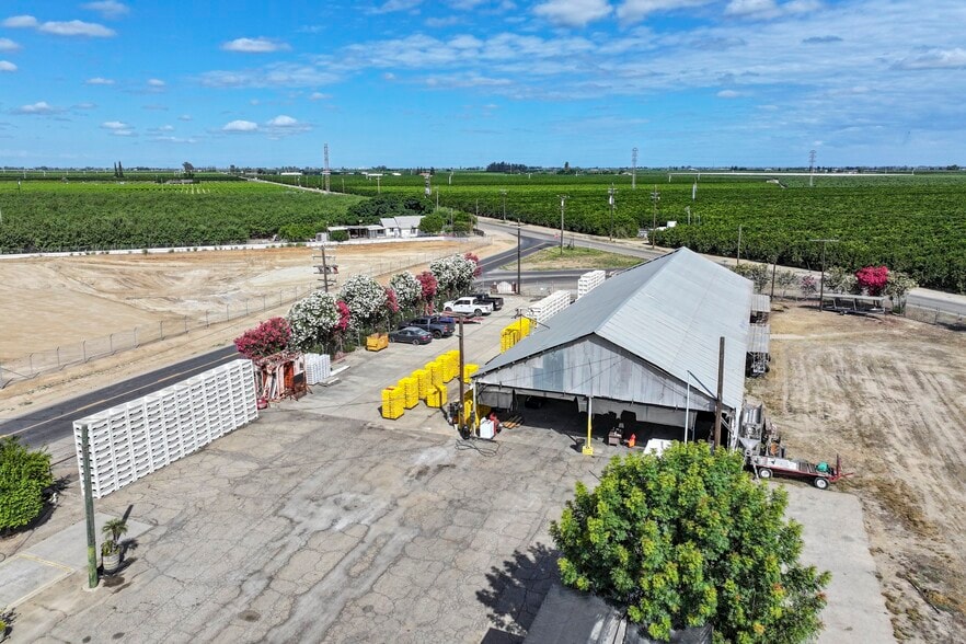 More Photos Of 5054 Portola ave, Del Rey Warehouse For Sale