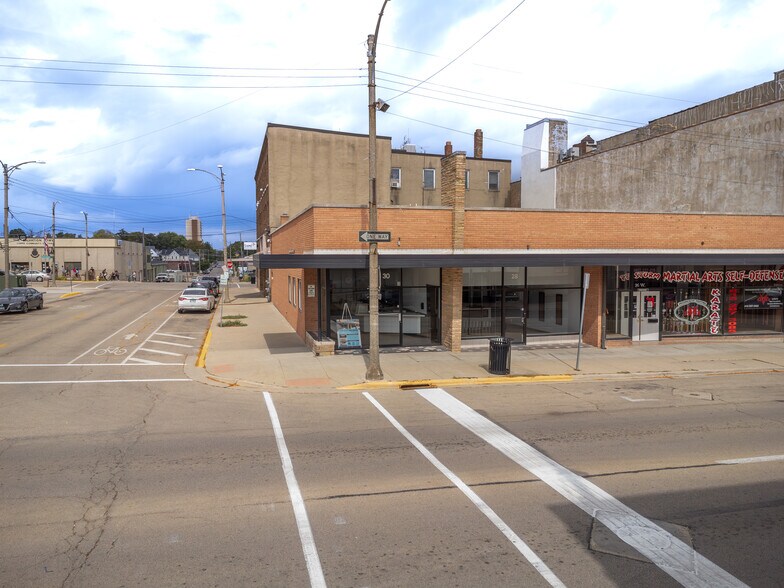 More Photos Of 26-30 W Stephenson St, Freeport General Retail For Sale