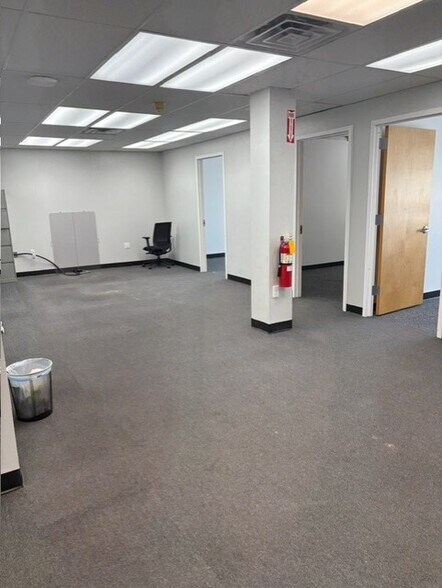 More Photos Of 44 Executive Blvd, Elmsford Loft Creative Space For Lease