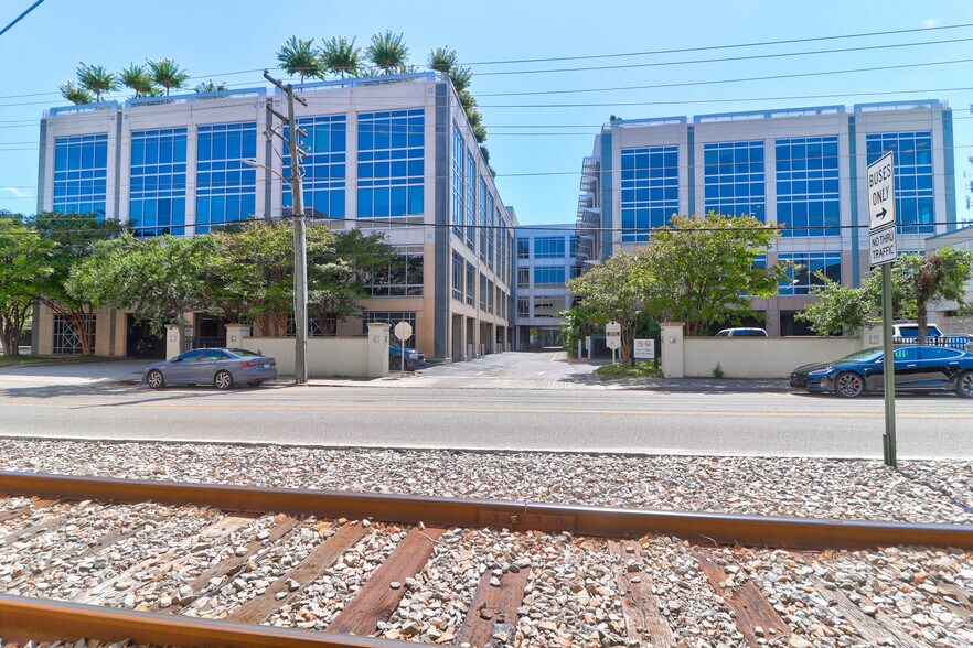 More Photos Of 40 Calhoun St, Charleston Office For Lease