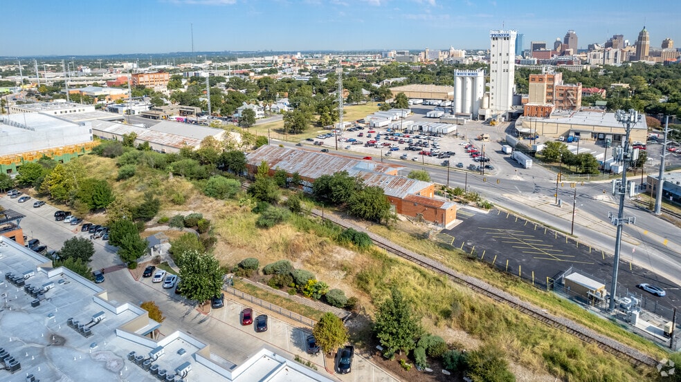 More Photos Of 1518 S Alamo St, San Antonio Loft Creative Space For Lease