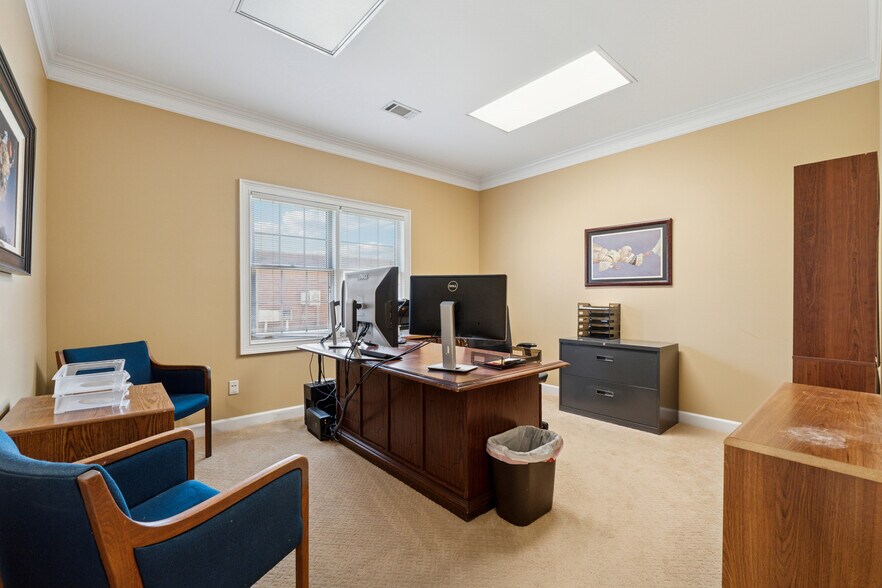 More Photos Of 301-304 Macy Dr, Roswell Medical For Sale