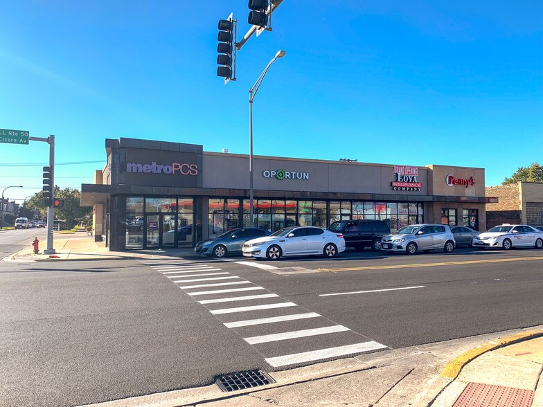 More Photos Of 2418-2426 S Cicero Ave, Cicero Freestanding For Lease