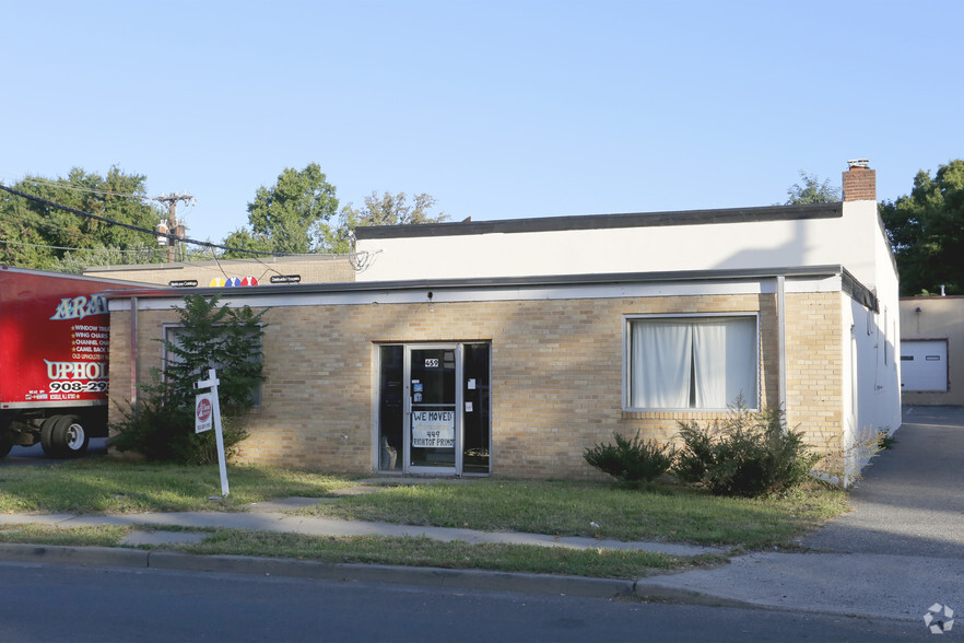 Primary Photo Of 459 E 1st Ave, Roselle Warehouse For Lease