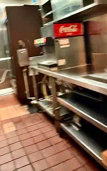 More Photos Of 270 S La Cienega Blvd, Beverly Hills Restaurant For Lease